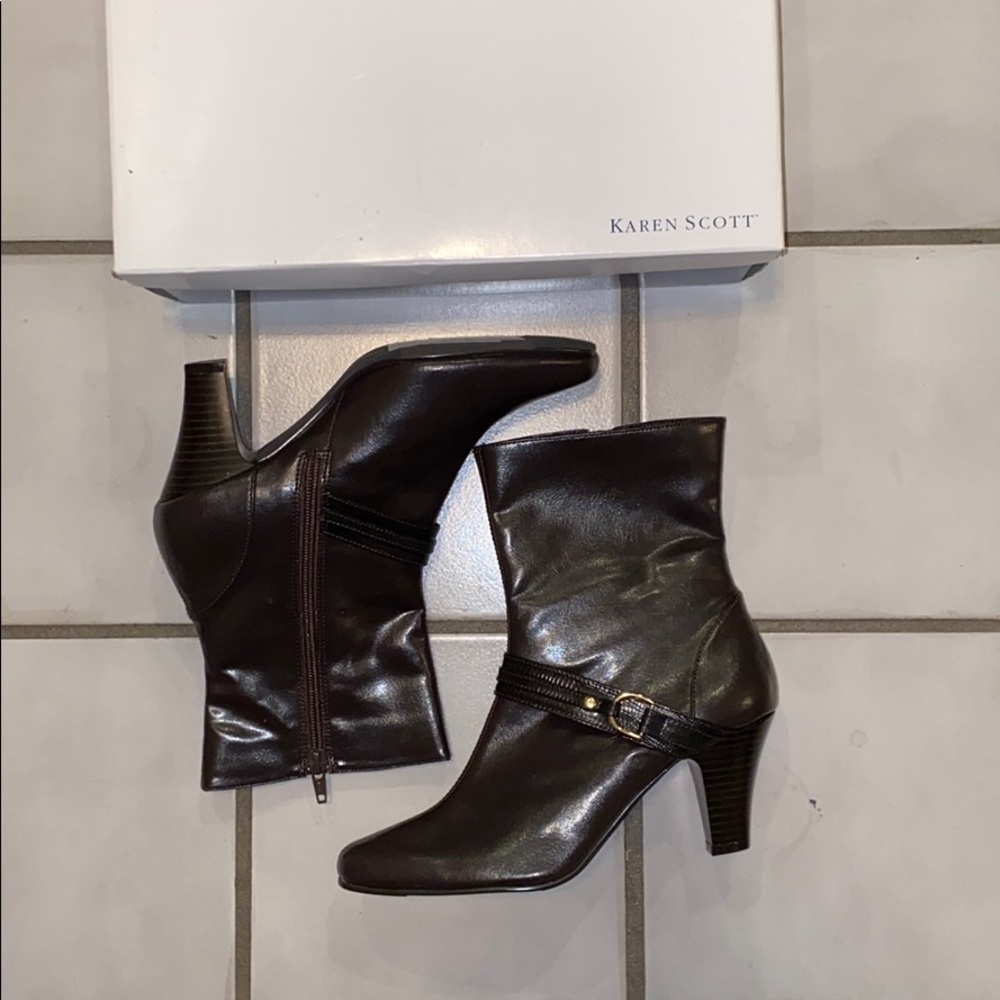 BNWT! KAREN SCOTT Brown Heeled Boots